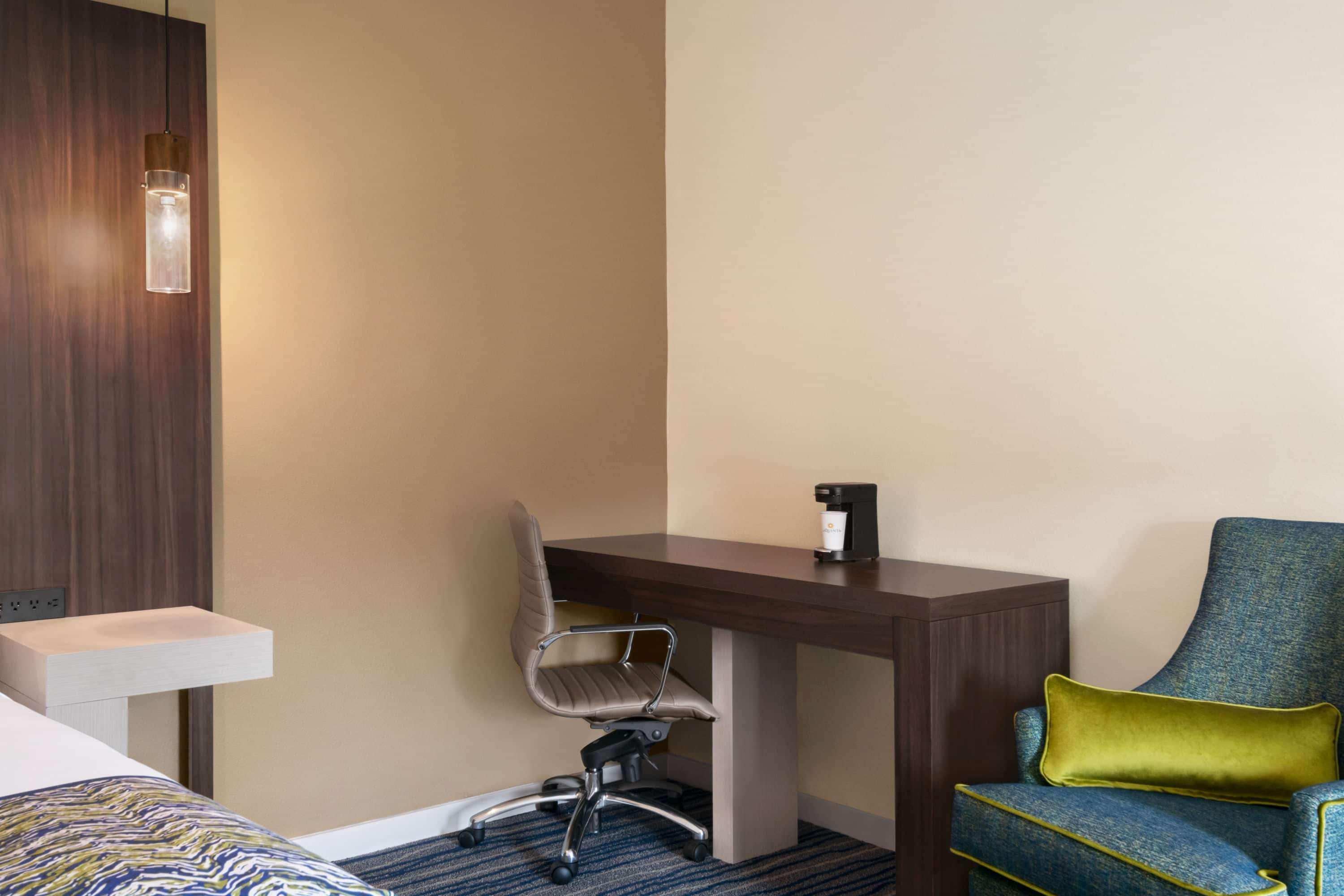 La Quinta Inn & Suites By Wyndham Orlando I-Drive Theme Parks Williamsburg المظهر الخارجي الصورة