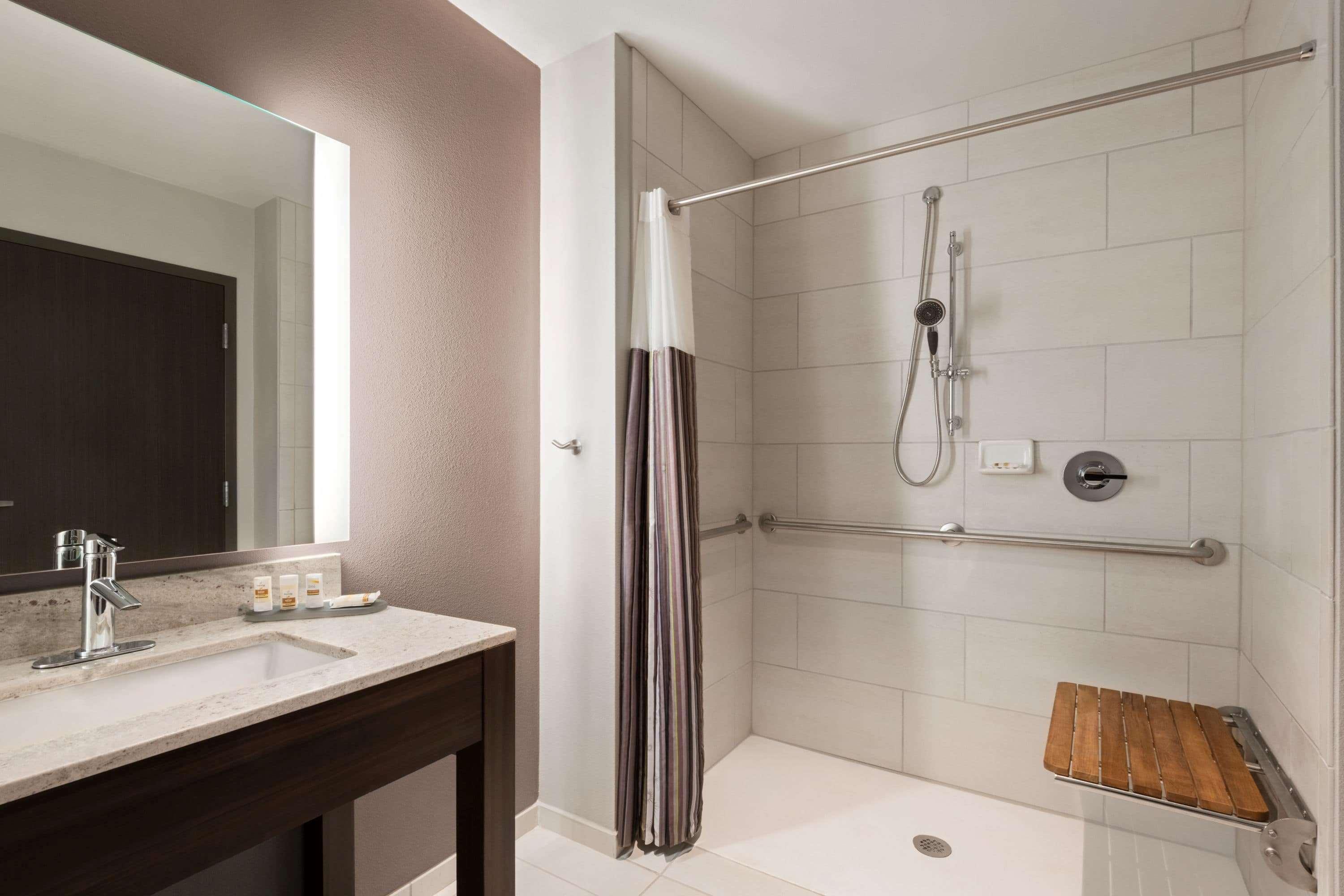 La Quinta Inn & Suites By Wyndham Orlando I-Drive Theme Parks Williamsburg المظهر الخارجي الصورة
